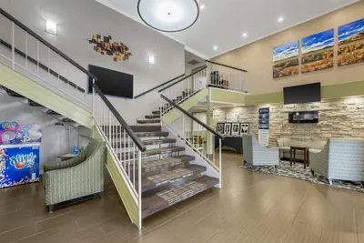 Photo 3 - Best Western Airport Albuquerque InnSuites Hotel & Suites