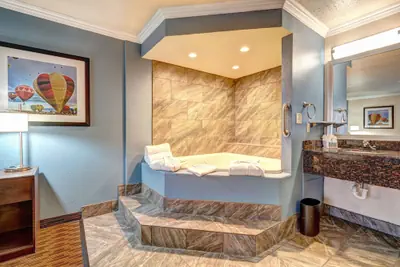 Photo 5 - Best Western Airport Albuquerque InnSuites Hotel & Suites
