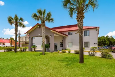 Photo 2 - Red Roof Inn Crestview