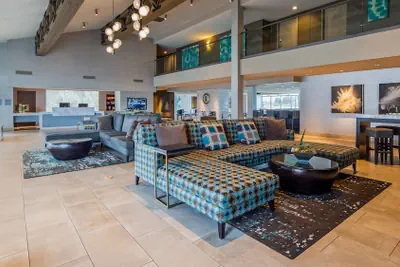 Photo 4 - Executive Inn & Suites Embarcadero Cove