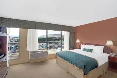 Photo 5 - Ramada by Wyndham Reno Hotel and Casino