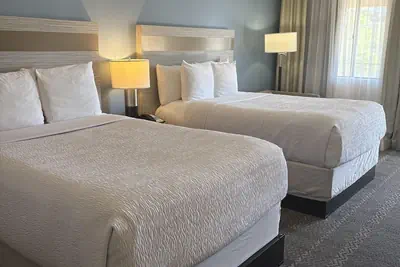 Photo 4 - SureStay InnSuites Phoenix Hotel & Suites by Best Western