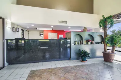 Photo 3 - Econo Lodge Garner - Raleigh
