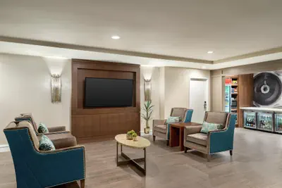 Photo 4 - Hampton Inn & Suites New Orleans Downtown (French Qtr Area)