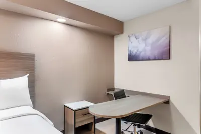 Photo 5 - Red Roof Inn PLUS+ Chicago - Hoffman Estates