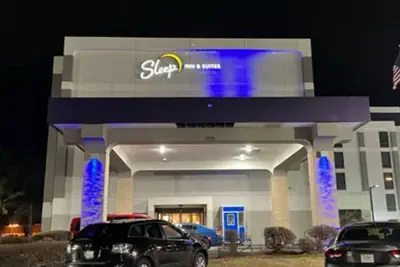 Photo 2 - Sleep Inn & Suites Memphis Southeast