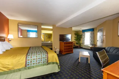 Photo 4 - SHELBY INN