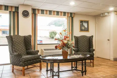 Photo 3 - Econo Lodge Inn & Suites Columbus near Fort Benning