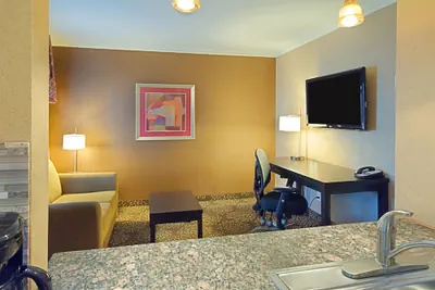 Photo 5 - Best Western Yuma Mall Hotel & Suites