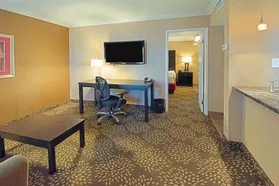 Photo 4 - Best Western Yuma Mall Hotel & Suites