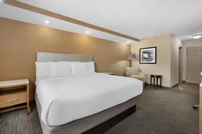 Photo 2 - Best Western Cooperstown Inn & Suites