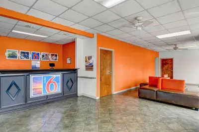 Photo 4 - Motel 6 Calhoun, GA
