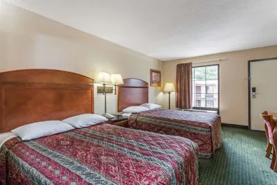 Photo 4 - Days Inn by Wyndham Camp Springs/Andrews AFB DC Area