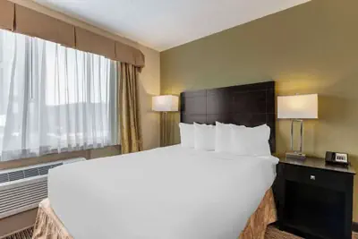 Photo 2 - Spark by Hilton Watertown