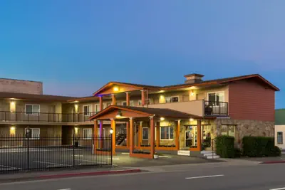 Photo 2 - Travelodge by Wyndham Eureka