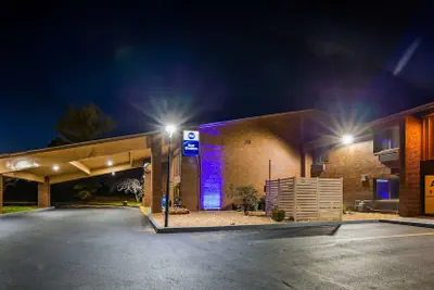 Photo 2 - Best Western Shelbyville Lodge