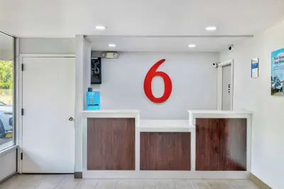 Photo 5 - Motel 6 Morgantown, WV