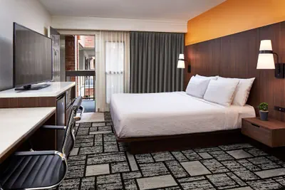 Photo 4 - Best Western Plus Meridian Inn & Suites, Anaheim-Orange