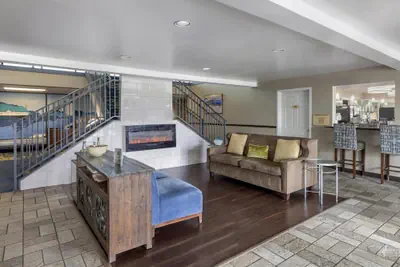 Photo 4 - Best Western Parkside Inn