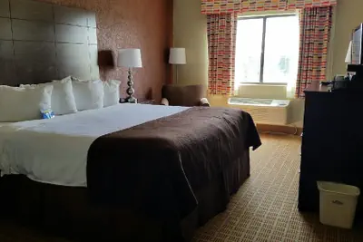 Photo 5 - Baymont by Wyndham Midland Airport