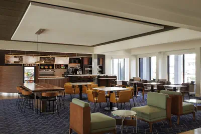 Photo 3 - Courtyard by Marriott St. Louis Downtown West