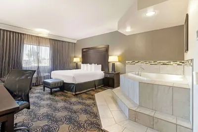 Photo 5 - Best Western Plus Midwest Inn