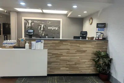 Photo 3 - Hampton Inn Bridgeport/Clarksburg