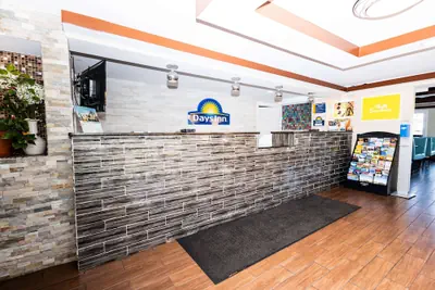 Photo 3 - Days Inn by Wyndham Sharonville