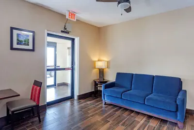 Photo 5 - Comfort Inn Rockford near Casino District