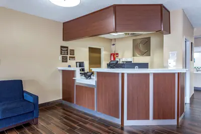 Photo 4 - Comfort Inn Rockford near Casino District