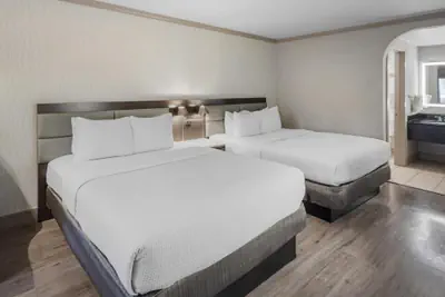 Photo 5 - Best Western Plus Executive Suites