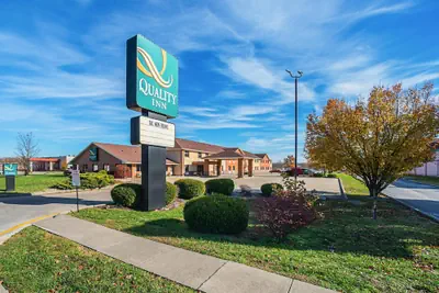 Photo 2 - Quality Inn Carbondale University area