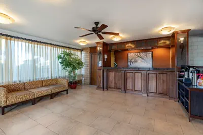 Photo 4 - Best Western Orchard Inn