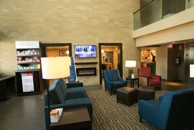 Photo 3 - Comfort Suites Oakbrook Terrace near Oakbrook Center