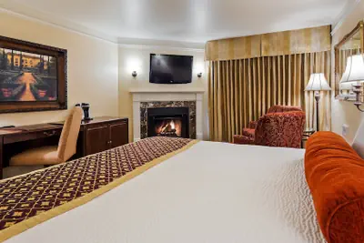 Photo 3 - Victorian Inn