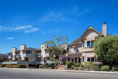 Photo 2 - Victorian Inn