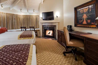 Photo 5 - Victorian Inn