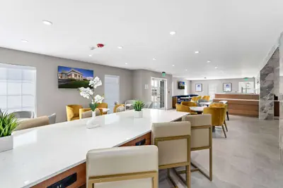 Photo 5 - Baymont by Wyndham Beaumont