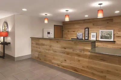Photo 4 - Country Inn & Suites by Radisson, Abingdon, VA