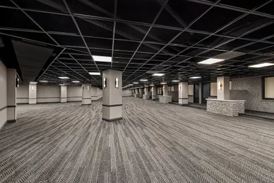 Photo 3 - Crowne Plaza Louisville Airport Expo Ctr by IHG