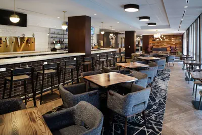 Photo 2 - DoubleTree by Hilton Jamestown