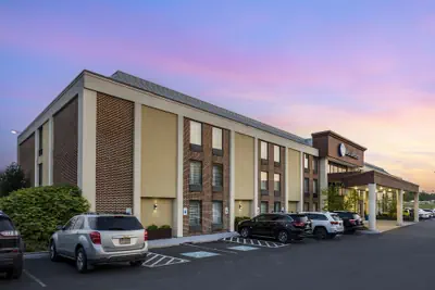 Photo 2 - Best Western Harrisburg North Hotel