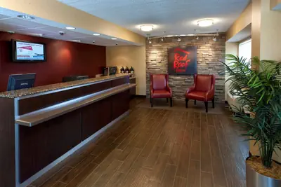 Photo 3 - Red Roof Inn PLUS+ Philadelphia Airport