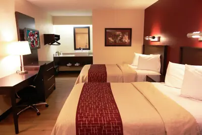 Photo 5 - Red Roof Inn PLUS+ Philadelphia Airport