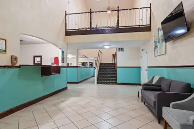 Photo 3 - SureStay Hotel by Best Western Greenville