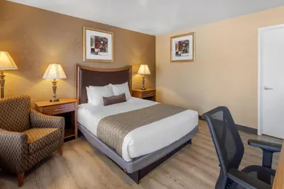 Photo 5 - Best Western Inn Santa Clara
