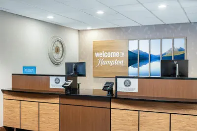 Photo 5 - Hampton Inn Portland East