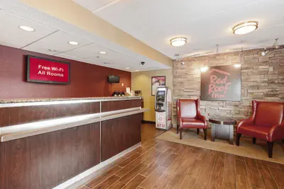 Photo 2 - Red Roof Inn Tampa Fairgrounds – Casino