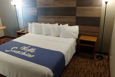Photo 5 - Days Inn by Wyndham West-Eau Claire