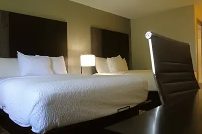 Photo 3 - Days Inn by Wyndham West-Eau Claire